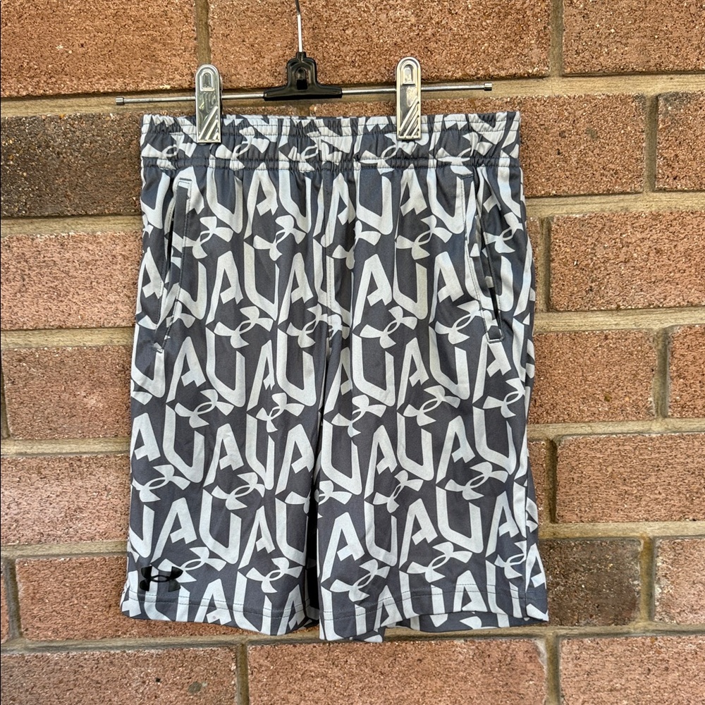Under Armour Black and White Logo Athletic Shorts Size Medium